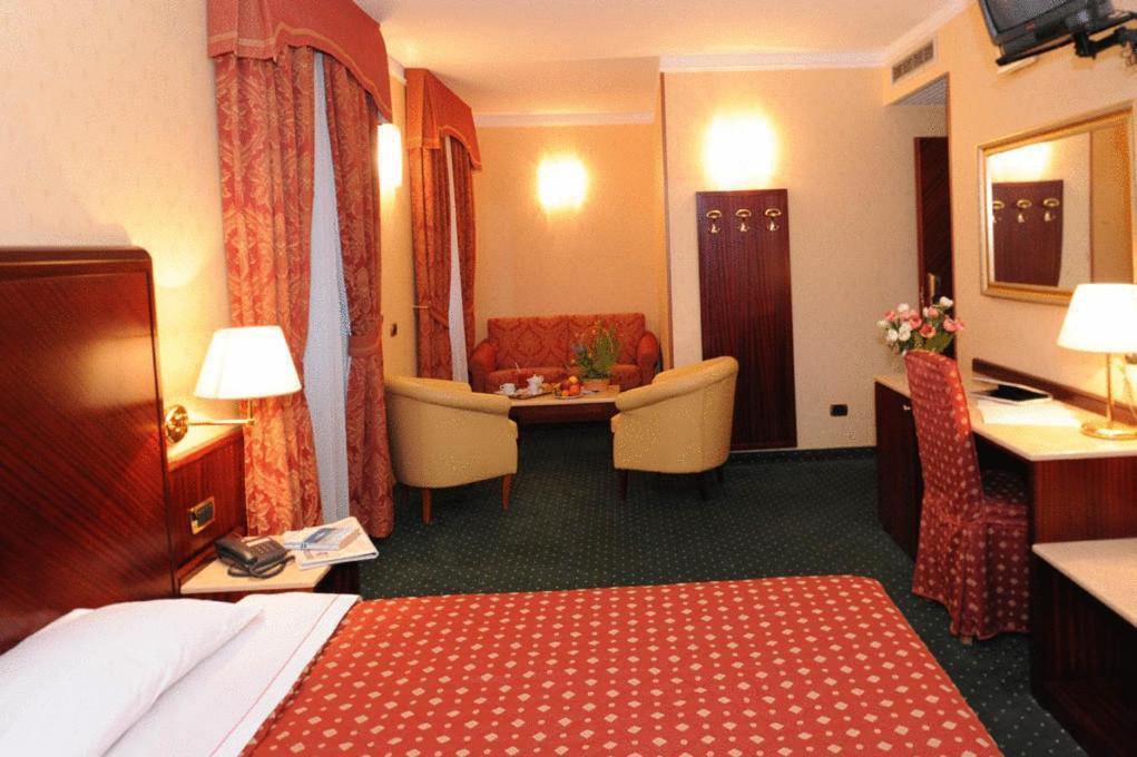 Hotel La Spia D'Italia Сольферино Экстерьер фото